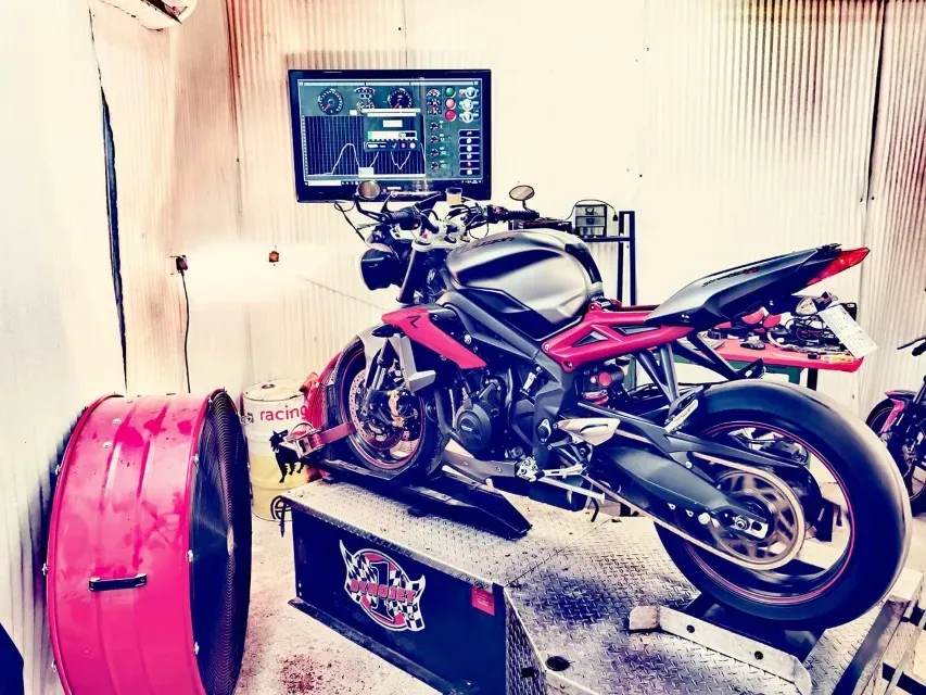 Equipement moto à Puget-ville